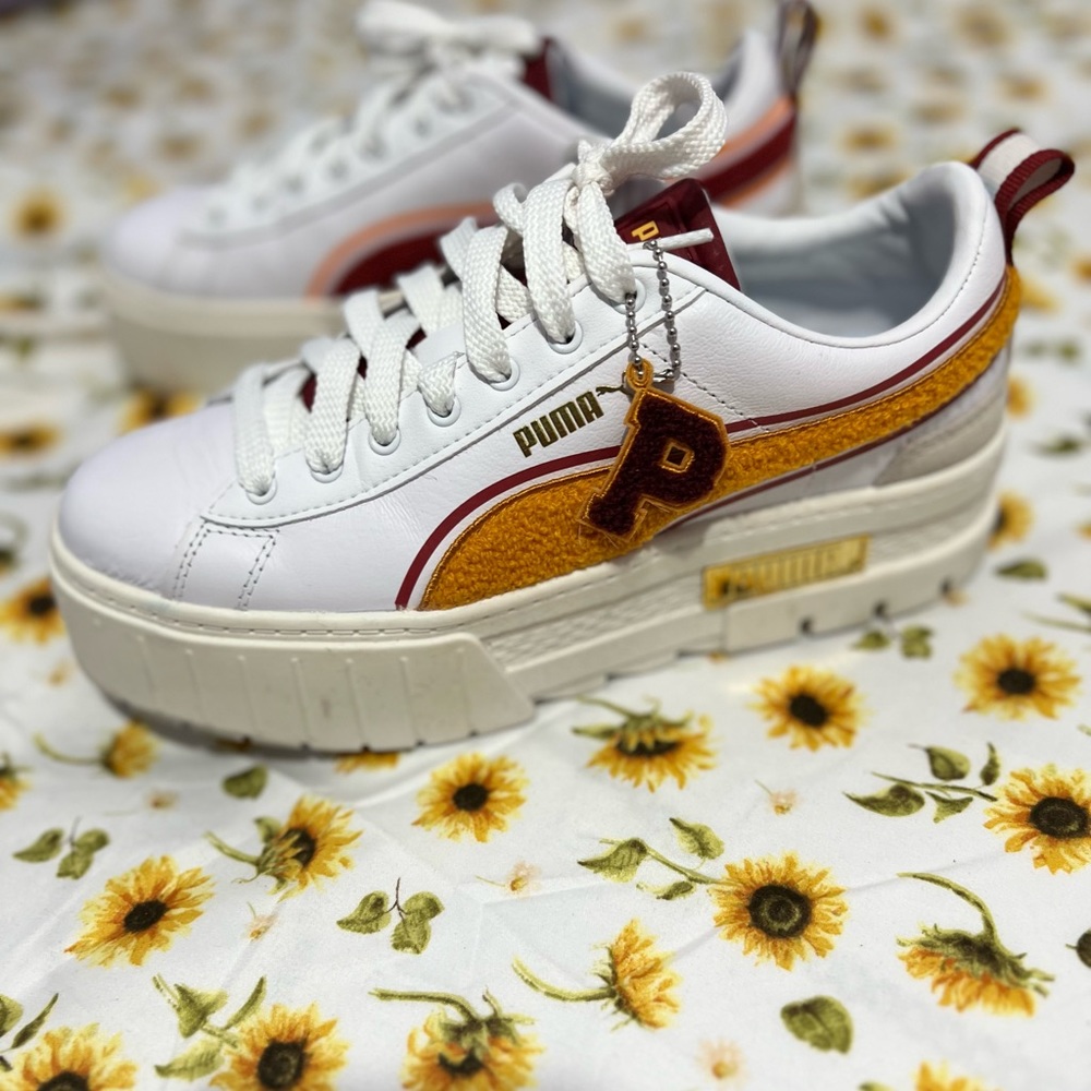 Women’s pumas shoes